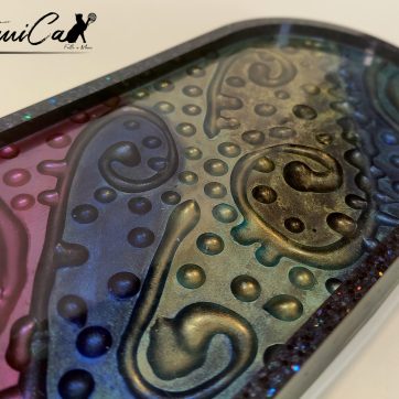 Sinfonia Stellare: Svuotatasche Artigianale in Resina - Multicolor