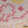 Bavaglino Danza delle Farfalle: Magia in Lino Ricamato a Mano