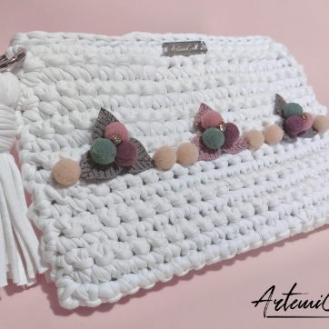 Clutch fatta a mano bianca