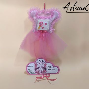 Fiocco nascita ricamato a mano