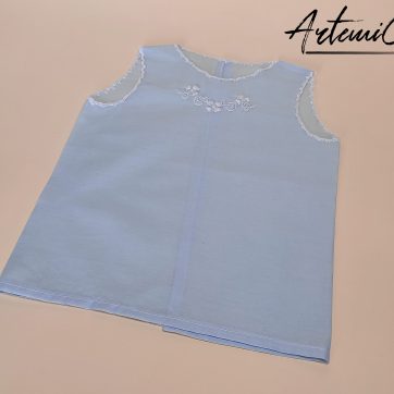 Camicina ricamata a mano