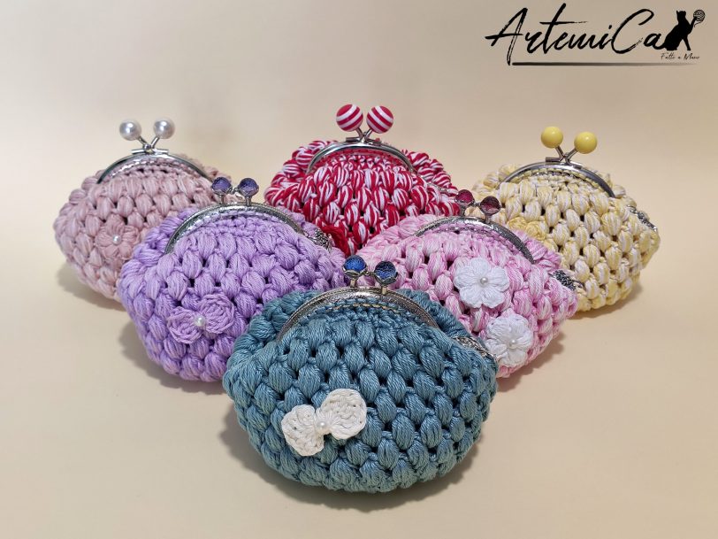 1 Bon Bon Charm: Portamonete Fatto a Mano all'Uncinetto con Perline e Chiusura elegante