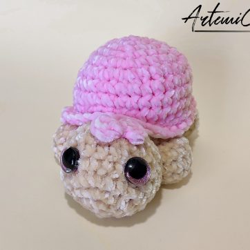 Tartarughe Fatte a Mano all'Uncinetto: Dolci Creazioni Amigurumi Portafortuna