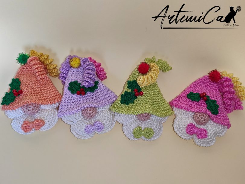 2 Gnomo all'uncinetto di Natale: Decorazione all'Uncinetto fatta a mano per Addobbi e Portachiavi