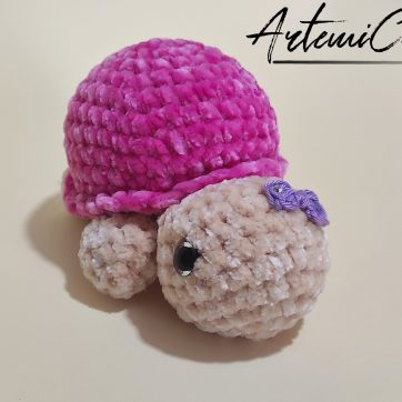 Tartarughe Fatte a Mano all'Uncinetto: Dolci Creazioni Amigurumi Portafortuna