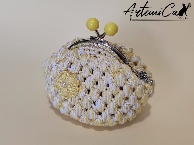 7 Bon Bon Charm: Portamonete Fatto a Mano all'Uncinetto con Perline e Chiusura elegante