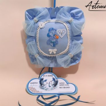 Sogni e Biberon: Fiocco Nascita Ricamato a Mano - Per Piccoli sognatori con Cuori Grandi