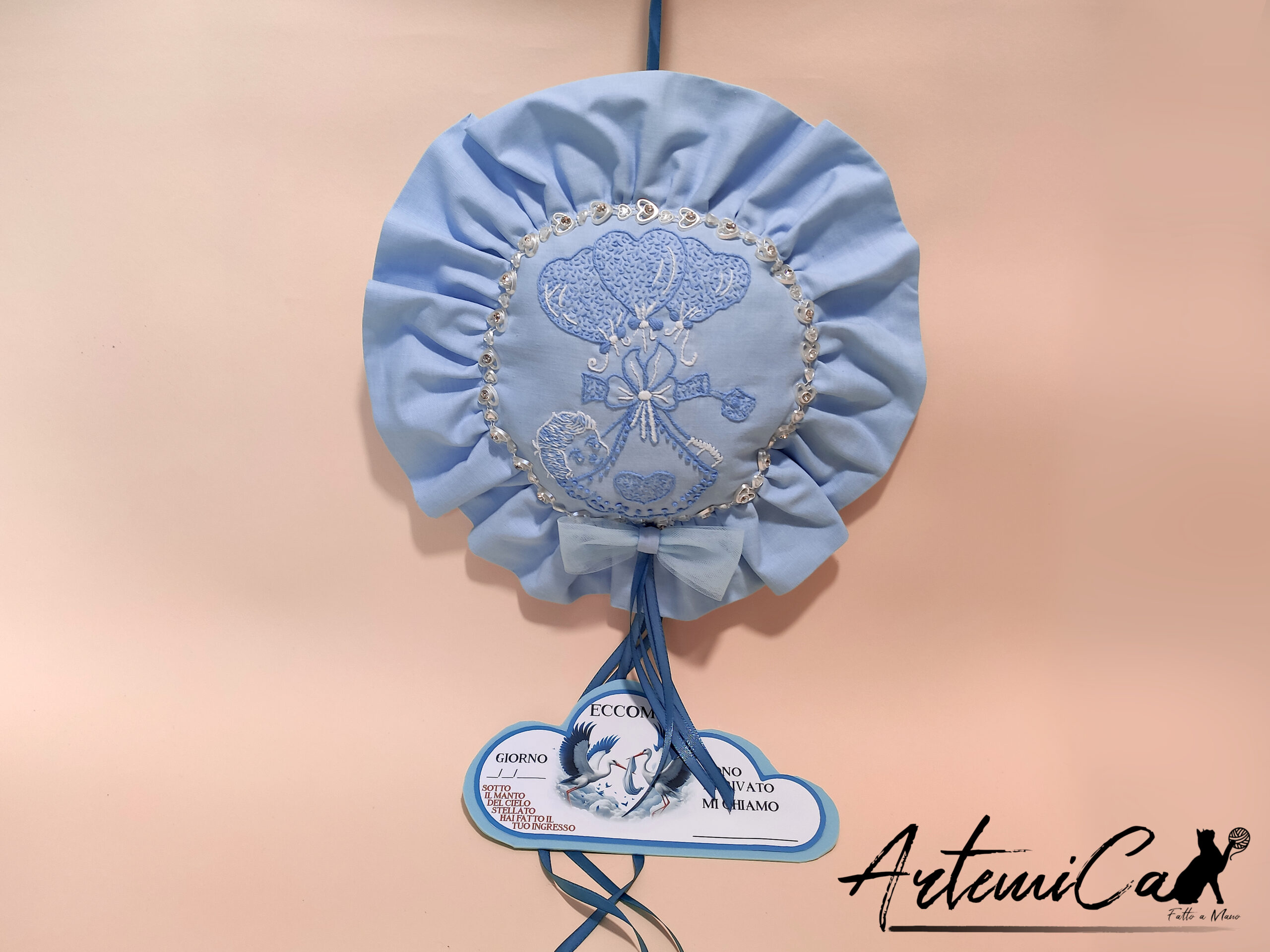 Fiocco Nascita Azzurro Artigianale Con Ricamo E Cuore | Tulle E Pois | 45x25cm - Foto 2