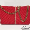 1 Rosso Diamante: Borsa Fatta a Mano all'Uncinetto con dettagli Luminosi e catena dorata