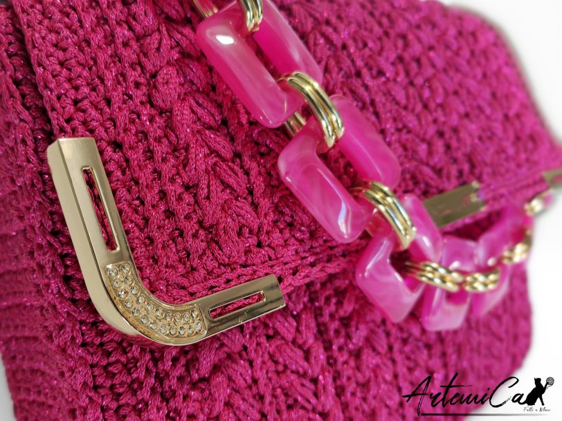 4 Pochette Polaris Fucsia: Borsa Fatta a mano all’Uncinetto in cordino Lurex Fucsia e Inserti in Oro