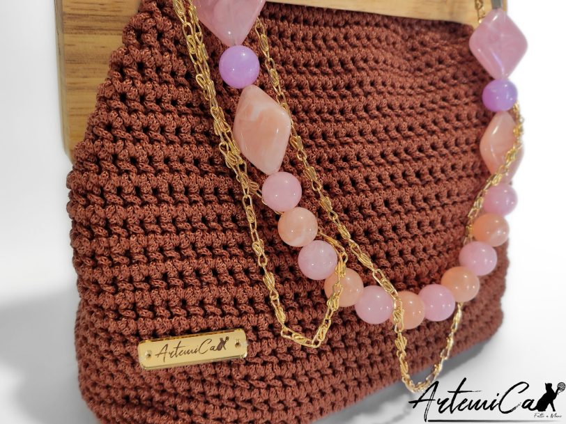 2 Pochette Ardor: Borsa Artigianale all’Uncinetto con Cordino Rame e chiusura Clic Clac in Legno