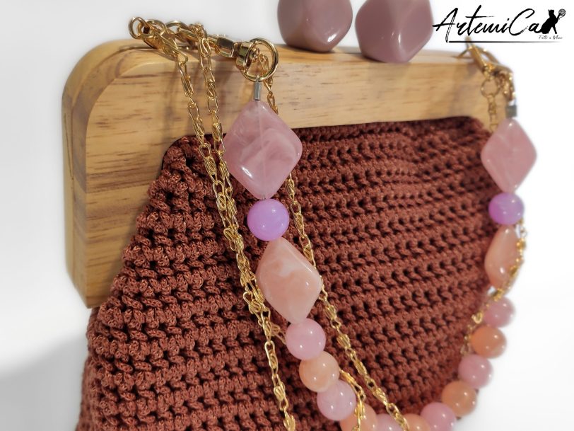 3 Pochette Ardor: Borsa Artigianale all’Uncinetto con Cordino Rame e chiusura Clic Clac in Legno