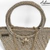 6 Pochette Bagliore di Stile: Borsa Fatta a Mano in Cordino Lurex Beige con Dettagli Oro e Spilla Floreale