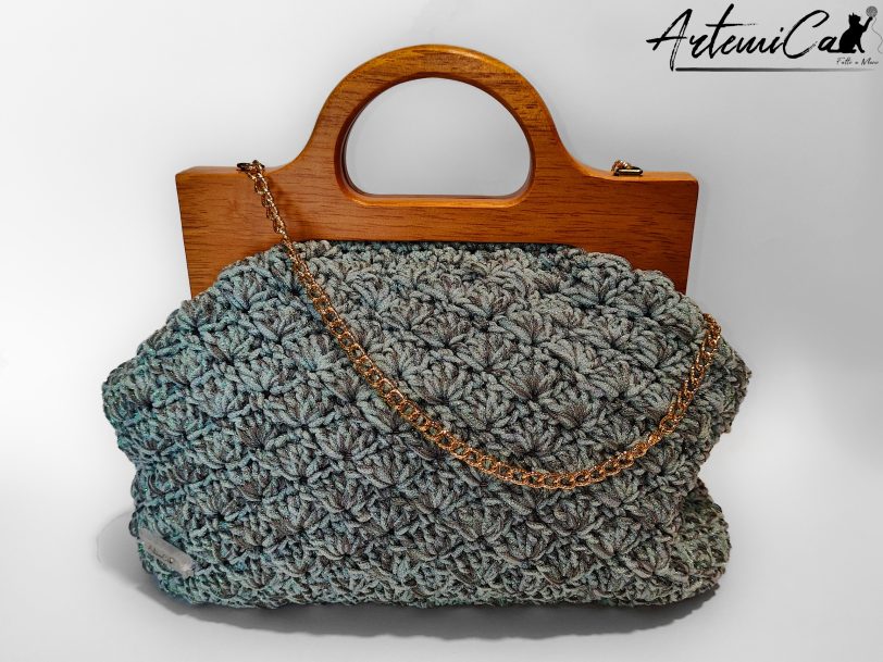 1 (Artemicat) Sogno d'Acqua: Borsa Fatta Mano all'Uncinetto & Chiusura Clic Clac in Legno