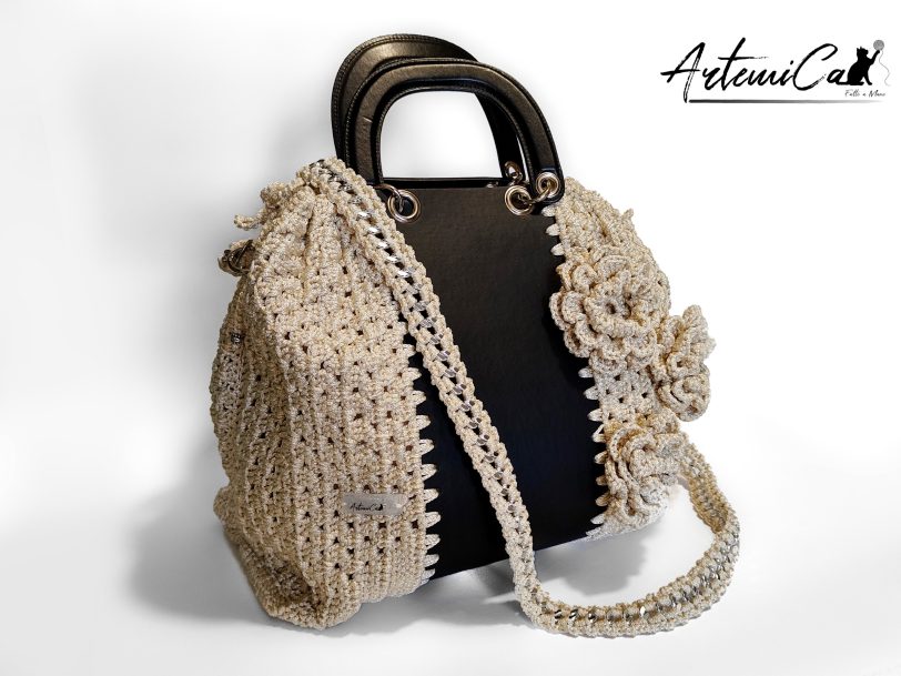 2 (Artemicat) Maxi-Bag Petalo Chic: Borsa Fatta a Mano all'Uncinetto Elegante con Fiori