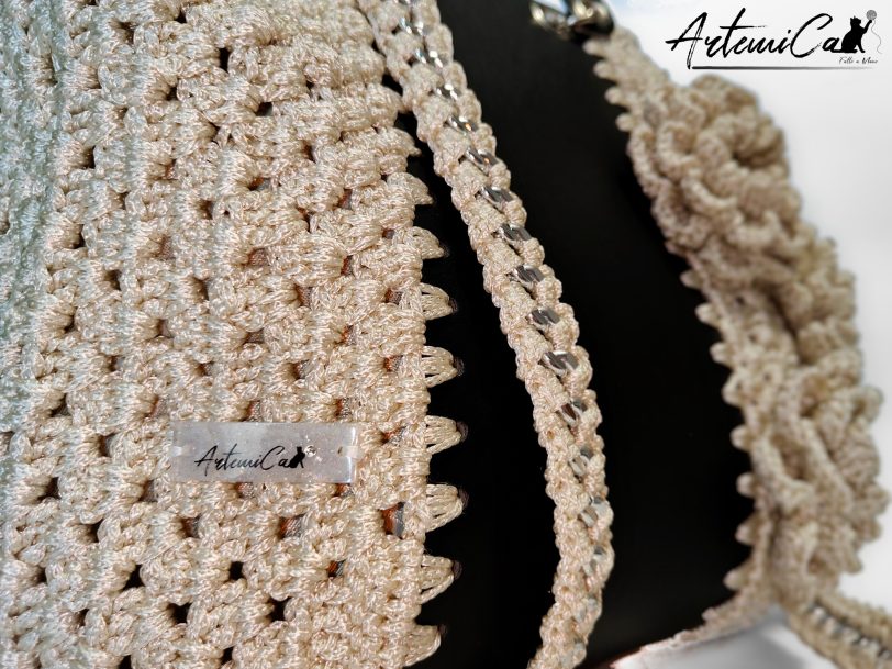 4 (Artemicat) Maxi-Bag Petalo Chic: Borsa Fatta a Mano all'Uncinetto Elegante con Fiori