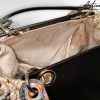 5 (Artemicat) Maxi-Bag Petalo Chic: Borsa Fatta a Mano all'Uncinetto Elegante con Fiori