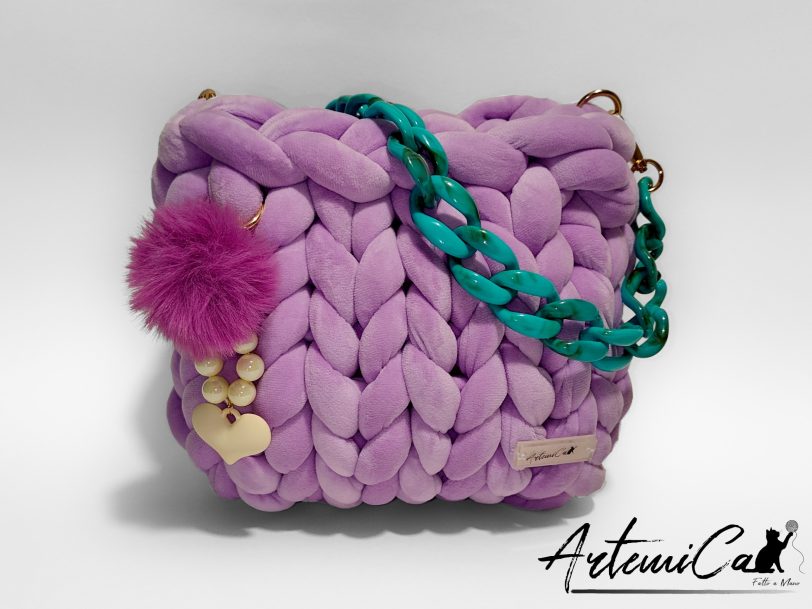 1 (Artemicat)-f Borsa chunky artigianale lilla chiaro con catena turchese e pendente fucsia