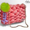 2 (Artemicat)-s Borsa chunky artigianale rosa confetto con pendente neon e viola lilla