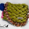 3 (Artemicat)-v Borsa chunky artigianale verde lime con catena oro e dettagli rosa e blu