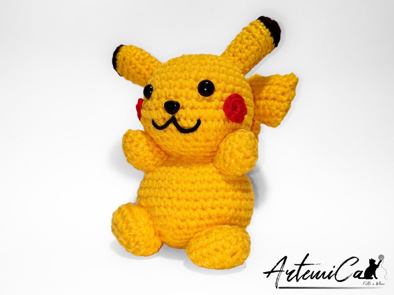 2 (Artemicat) Pikachu fatto a mano Pokémon
