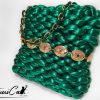 2 (Artemicat) Borsa Emerald Glow: Chunky Bag verde smeraldo artigianale dal design brillante e catena dorata