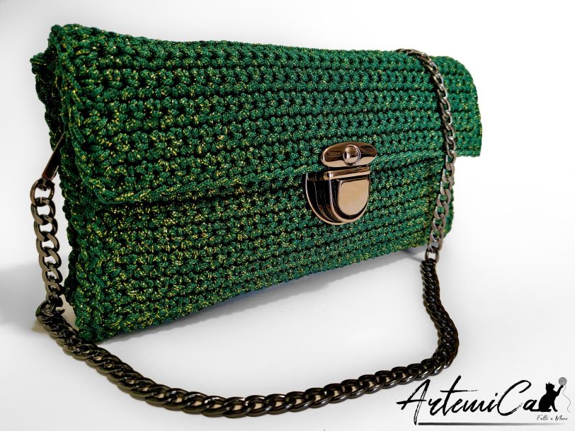 1 (Artemicat) Pochette Glow Forest: Borsa Fatta a Mano all'Uncinetto verde e oro con catena