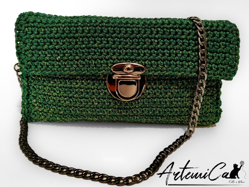 2 (Artemicat) Pochette Glow Forest: Borsa Fatta a Mano all'Uncinetto verde e oro con catena