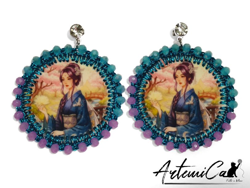 5 (Artemicat) Sakura Dreams - Orecchini Tessili Fatti a Mano Stile Japan con Cristalli e Perle