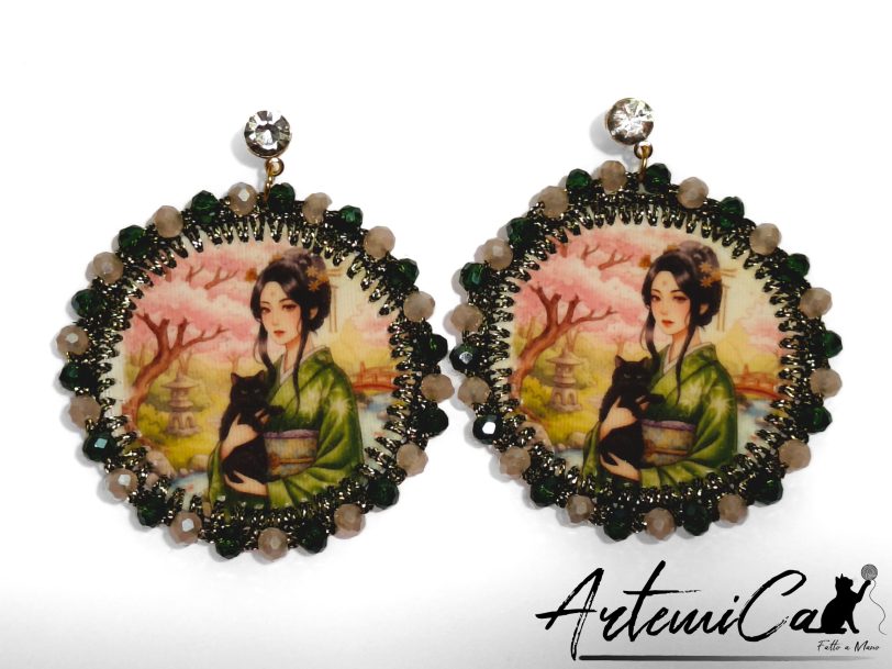 7 (Artemicat) Sakura Dreams - Orecchini Tessili Fatti a Mano Stile Japan con Cristalli e Perle
