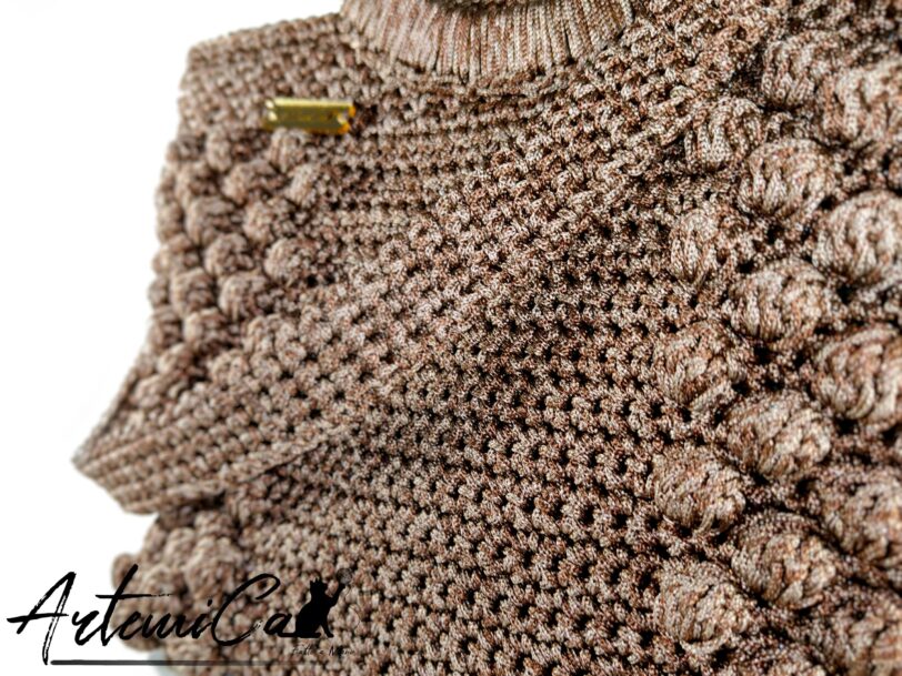 Borsa cordino marrone melange fatta a mano, 30x30 cm, manici rotondi e fondo in ecopelle. Si porta a mano o a spalla, tracolla in omaggio.