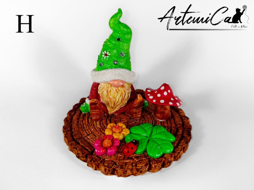 9 (Artemicat) gnomo di Natale
